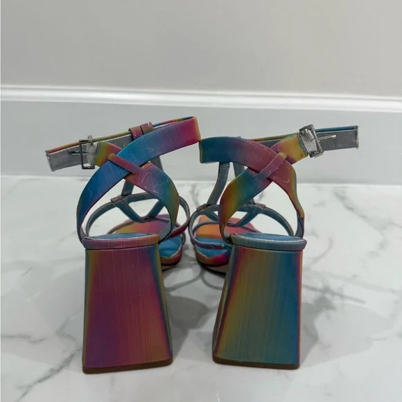 Gianni Bini Heels Colorful - Picture 4 of 5